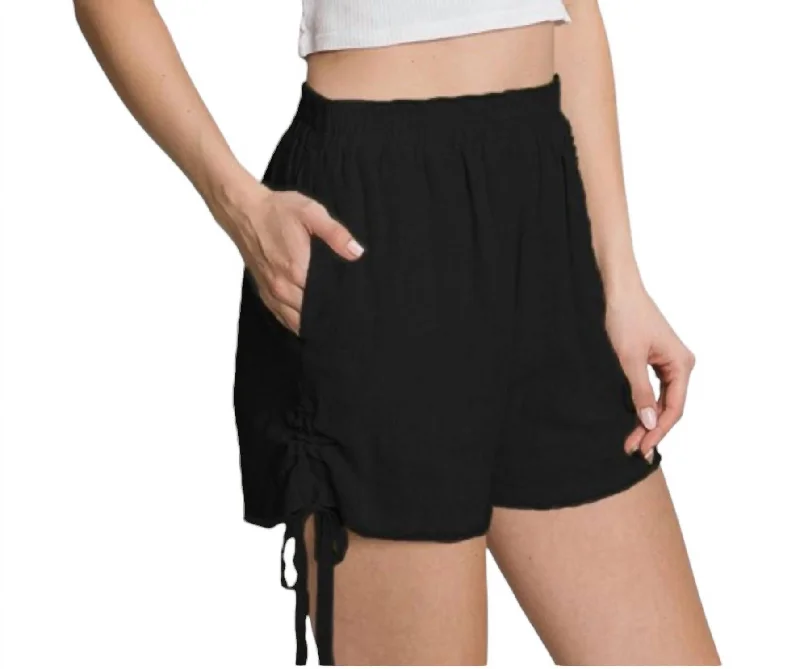 Runched Shorts In Black