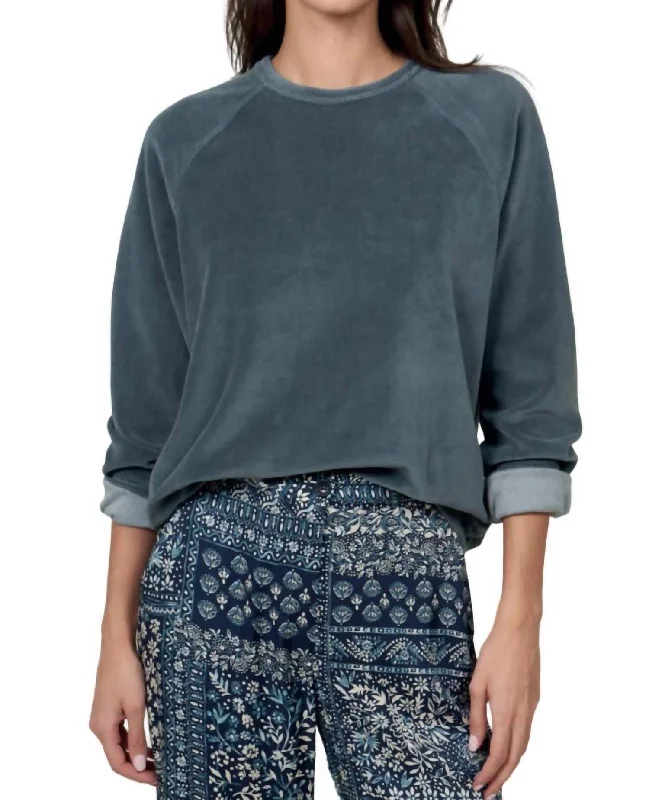 Tabule Knit Pullover In Charcoal